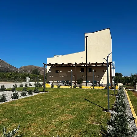 Vacanze Parisi * בגרייה